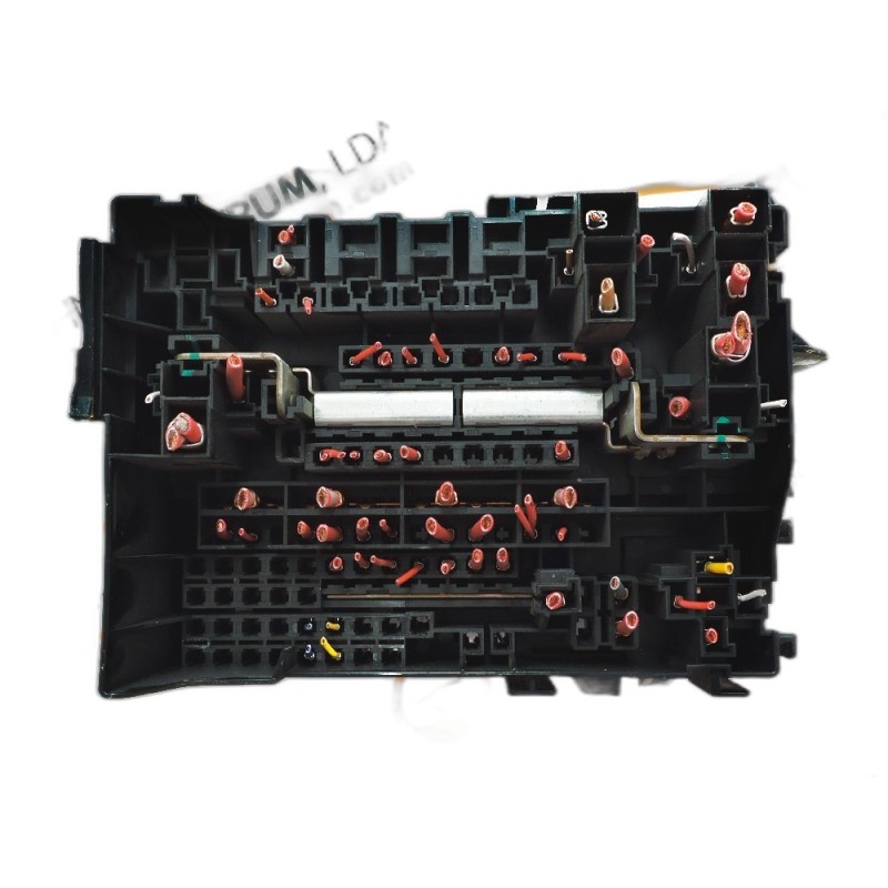 BSI / Fuse box Renault Latitude - 240142135R